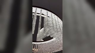 철로 덮인 청동 색상 스칼리올라 럭셔리 천장 조명 가정 장식