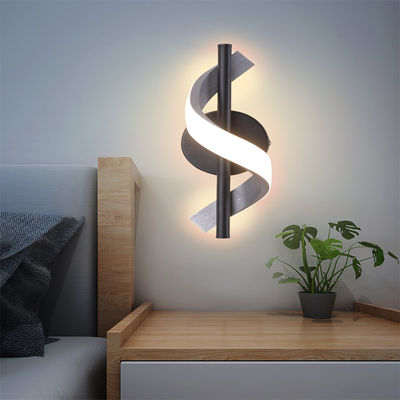 알루미늄 나선 디자인 LED 벽등 현대 3000K / 6000K 2 밝은 색상 호텔 침실 거실 복도 곡선 장식 벽등